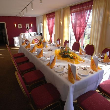 Land-Gut-Hotel Restaurant Kreuz Meyer Stuhr Exteriér fotografie
