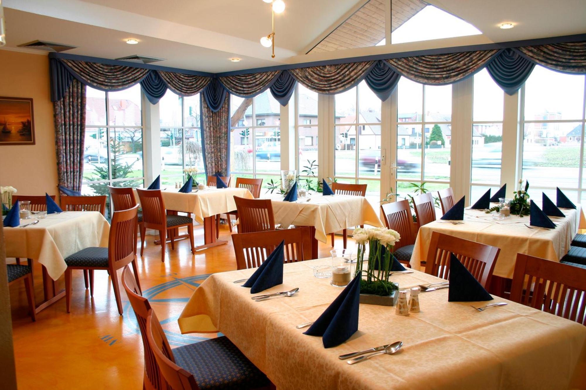 Land-Gut-Hotel Restaurant Kreuz Meyer Stuhr Exteriér fotografie